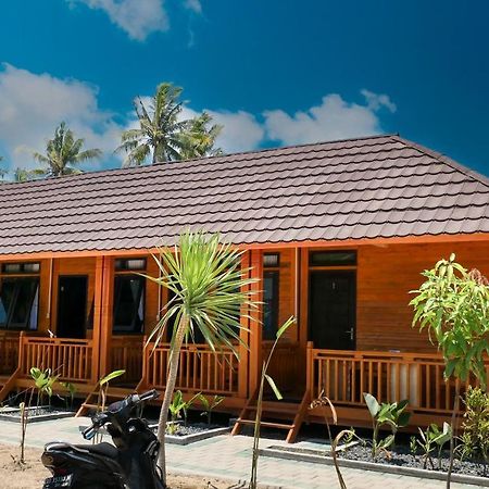 Mandalika Queen Hostel Kuta  Εξωτερικό φωτογραφία