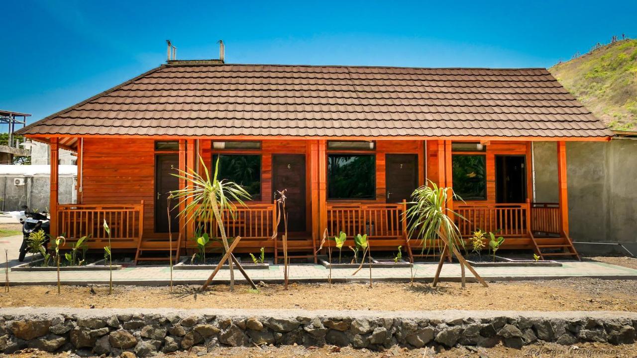 Mandalika Queen Hostel Kuta  Εξωτερικό φωτογραφία